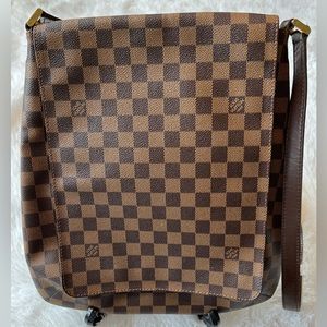 Louis Vuitton Damier Ebene Musette Messenger